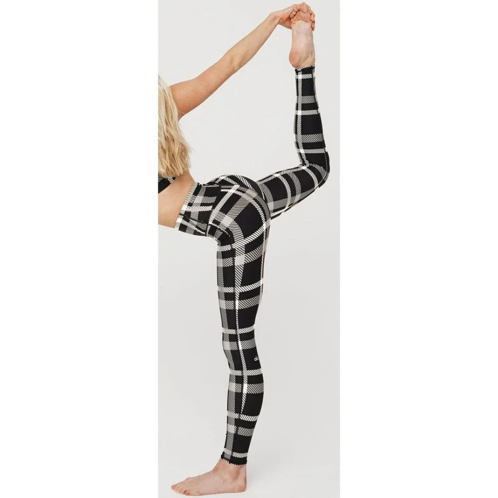 Alo High-Waist Airlift Magnified Plaid Leggings Black Ivory Hi-Rise Waisted Pant